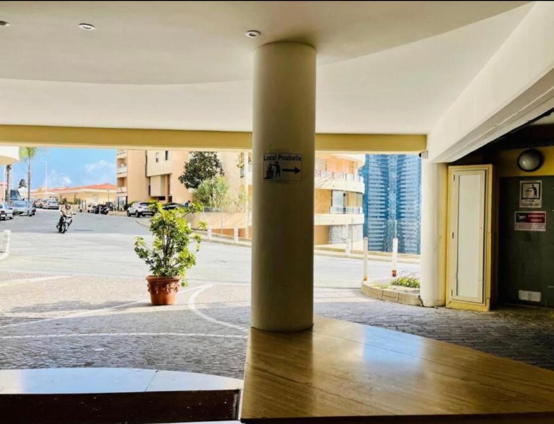 Reve Au 7E Ciel Piscine Baie De Monaco Apartment Beausoleil Exterior foto